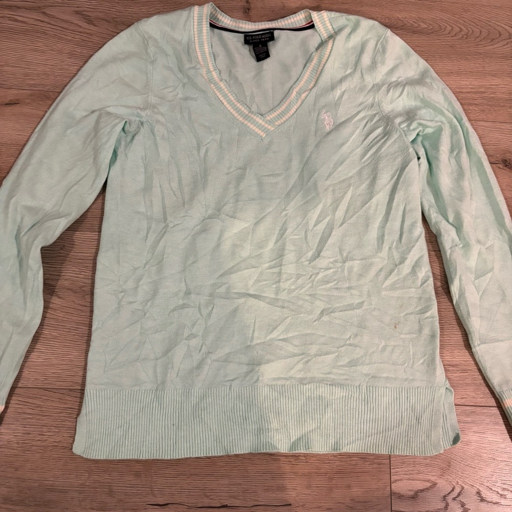 Bundle 3+ to get 15% off

U.S. Polo Assn. Light Blue Sweater